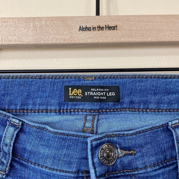 👖Comfy Mid-Rise Jeans - Relaxed Fit - Picture 2 of 3